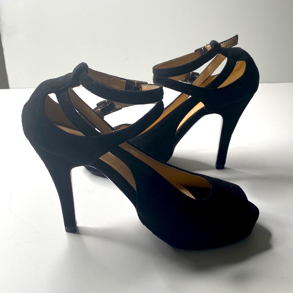 Unique Back Double Strap Shoes